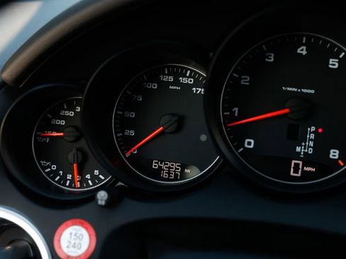 Used 2018 Porsche Cayenne Platinum Edition image 55