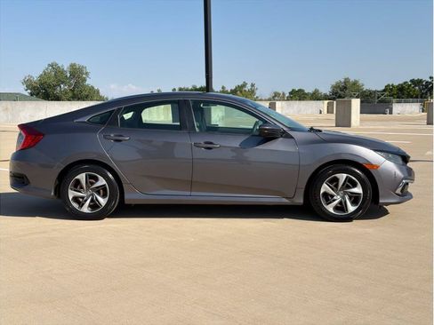 Used 2019 Honda Civic LX image 9