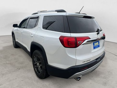 Used 2018 GMC Acadia SLT AWD/4WD image 4