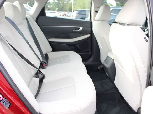 Used 2023 Hyundai Sonata SE w/ Cargo Package FWD image 12