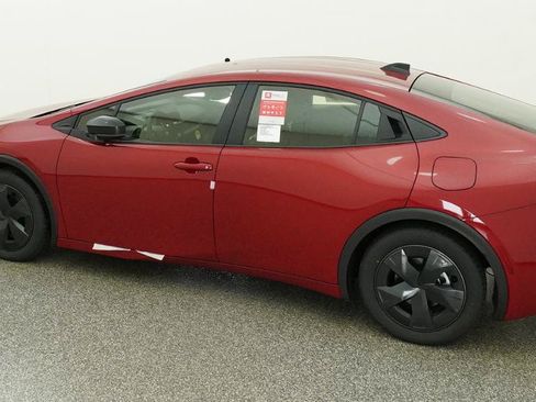 New 2026 Toyota Prius Plug-In Hybrid FWD image 23
