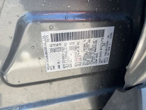 Used 2025 Nissan Rogue SV image 31