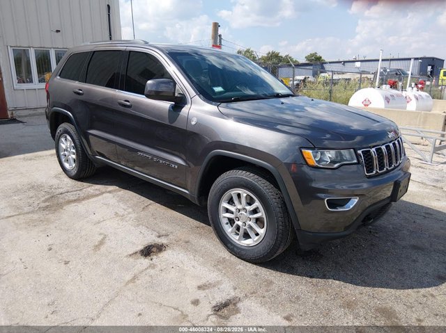 Used 2019 Jeep Grand Cherokee Laredo AWD/4WD image 12