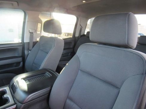 Used 2018 GMC Sierra 1500 SLE image 23