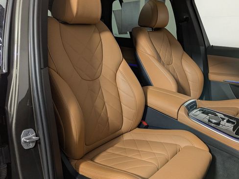 Certified 2024 BMW X5 xDrive40i w/ Premium Package image 25