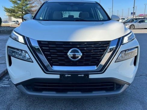 Used 2021 Nissan Rogue SV image 4