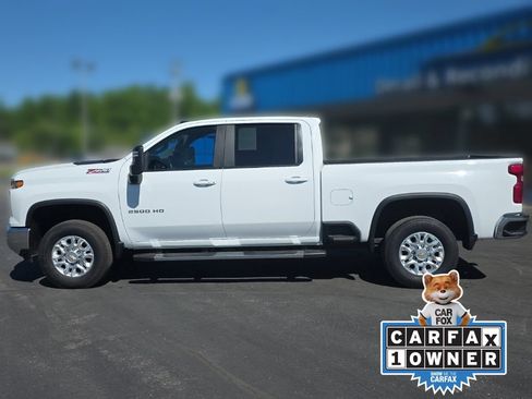 Used 2025 Chevrolet Silverado 2500 LT AWD/4WD image 3