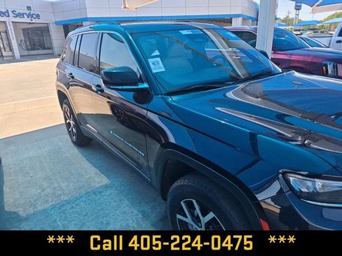 Used 2023 Jeep Grand Cherokee Limited RWD image 23
