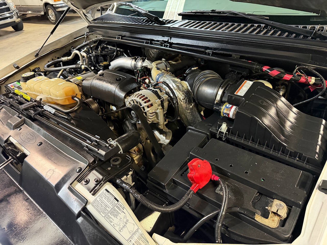 Used 2002 Ford F250 XLT AWD/4WD image 16