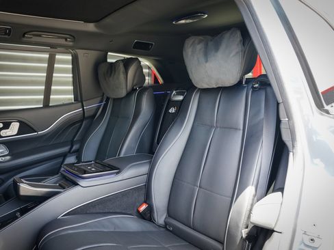Used 2021 Mercedes-Benz Maybach GLS 600 4MATIC image 22