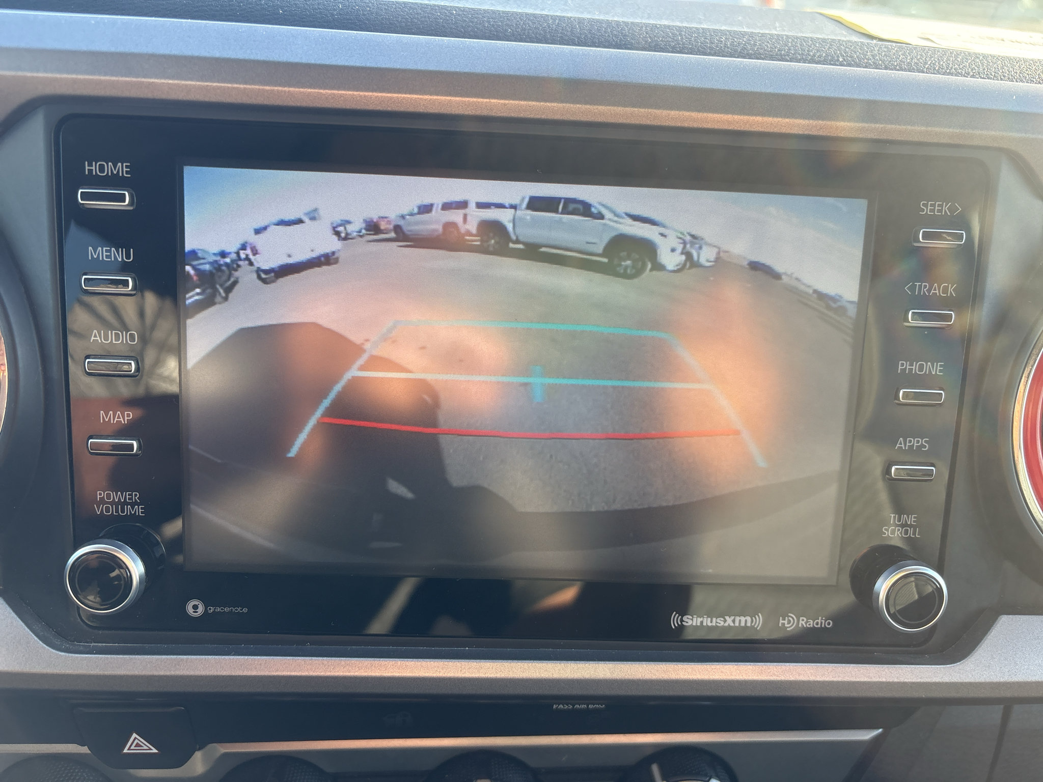 Used 2020 Toyota Tacoma SR5 AWD/4WD image 16