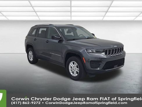 Certified 2023 Jeep Grand Cherokee Laredo image 3