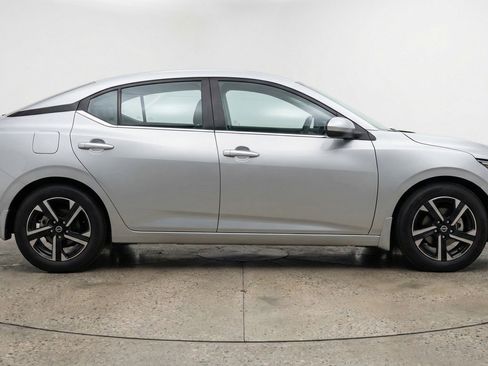 Used 2025 Nissan Sentra SV image 11