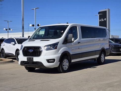 Used 2023 Ford Transit 350 XLT image 2