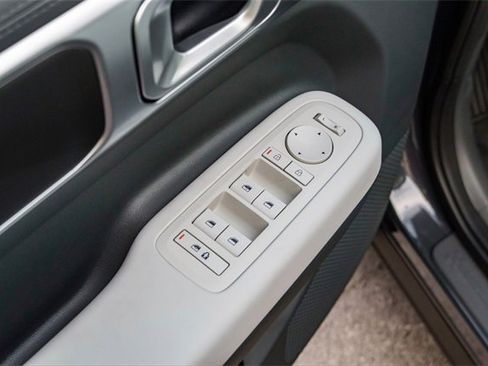 New 2026 Hyundai Santa Fe SE image 18