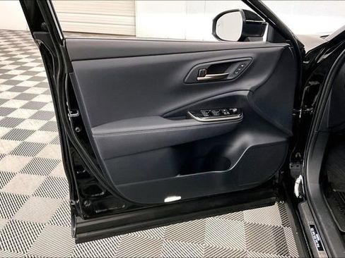 Used 2025 Toyota Crown Signia image 20