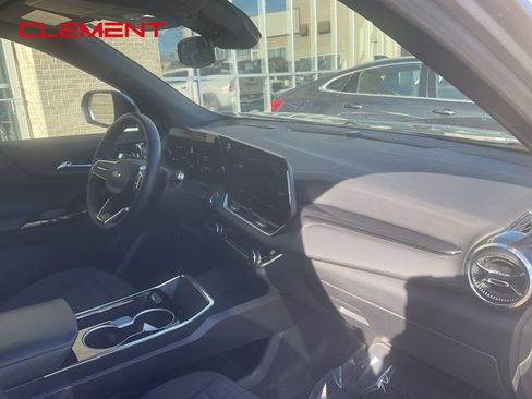 Used 2025 Chevrolet Equinox LT image 33