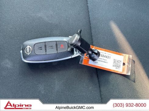 Used 2024 Nissan Rogue S FWD image 20