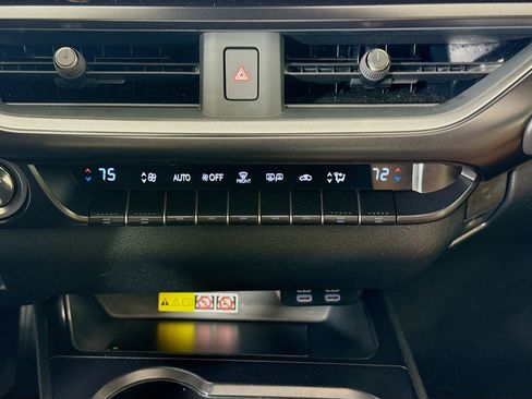 Certified 2023 Lexus UX 250h 250h Premium w/ Accessory Package (Z1) image 18