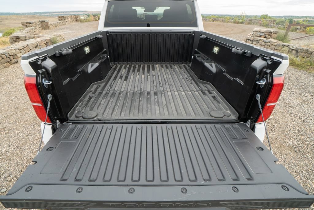 Used 2025 Toyota Tacoma TRD Off-Road AWD/4WD image 23
