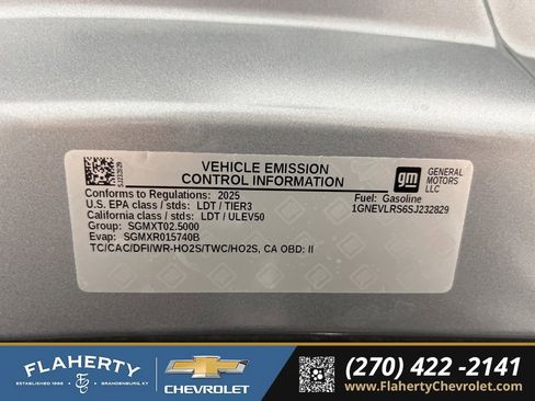 Used 2025 Chevrolet Traverse RS image 17