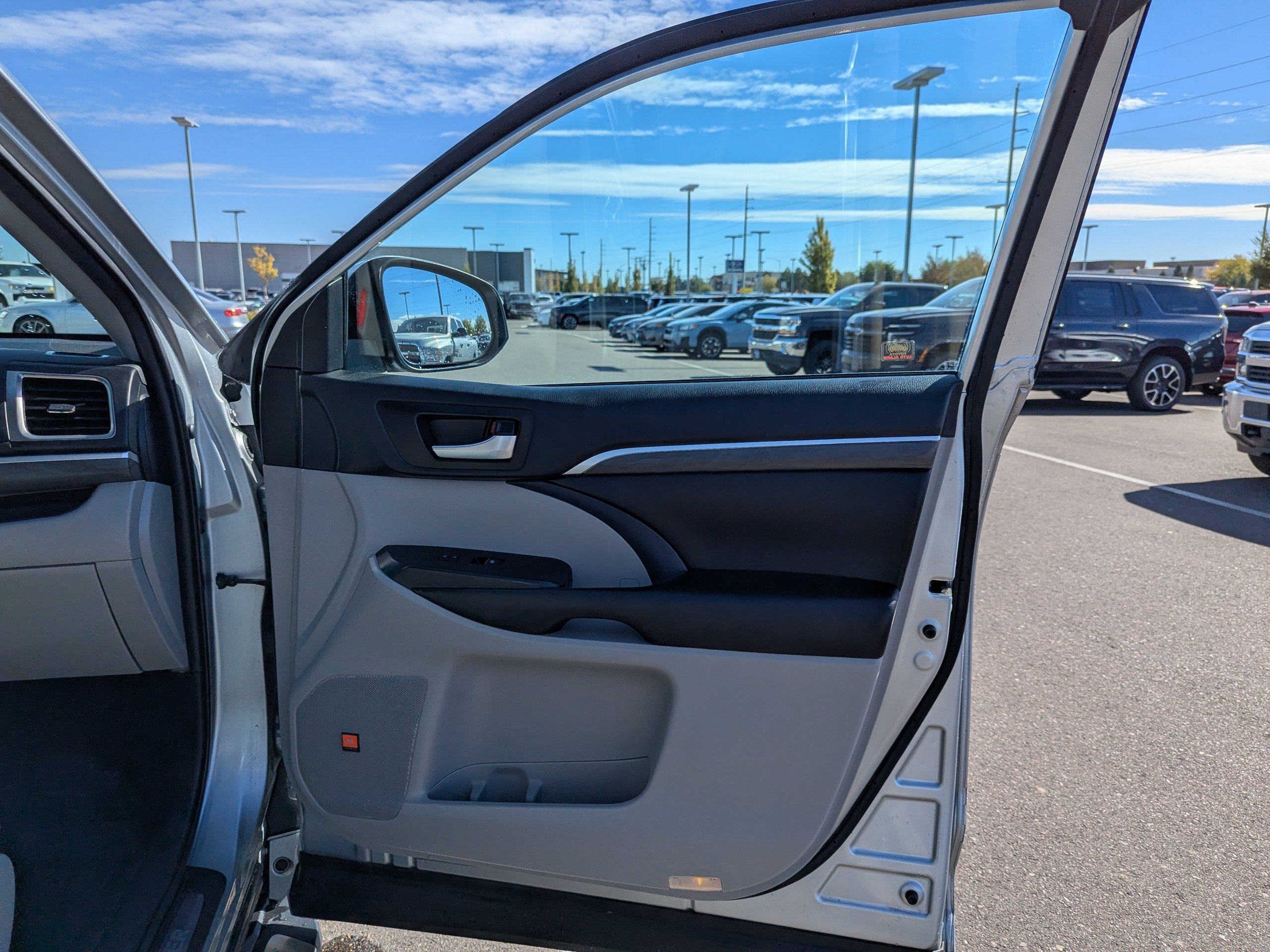 Used 2019 Toyota Highlander Limited AWD/4WD image 40