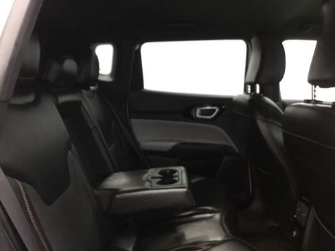 Used 2023 Jeep Compass Limited AWD/4WD image 19