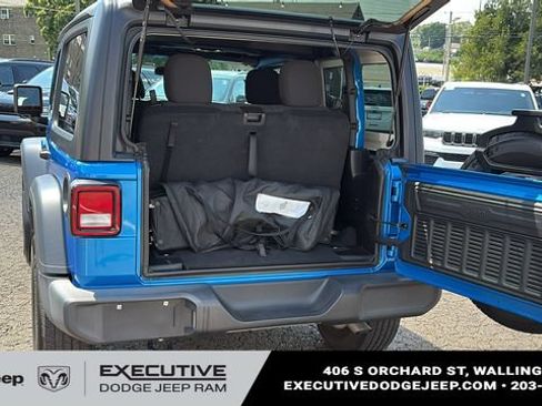Used 2023 Jeep Wrangler Sport AWD/4WD image 20