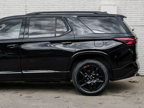 Used 2022 Chevrolet Traverse Premier w/ Redline Edition image 13