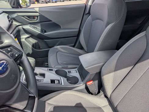 Used 2025 Subaru Crosstrek 2.0i Premium image 18