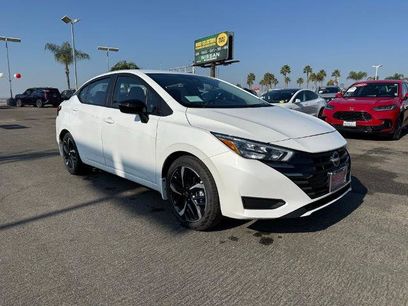 New 2025 Nissan Versa SR w/ Trunk Package