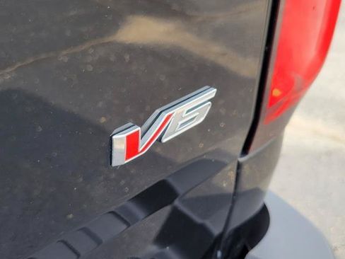 Used 2022 Chevrolet Colorado Z71 AWD/4WD image 28