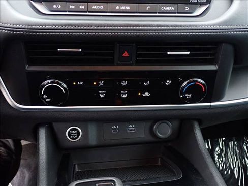 Used 2023 Nissan Rogue S AWD/4WD image 17