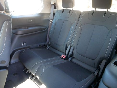 Used 2023 Jeep Grand Cherokee L Laredo w/ Luxury Tech Group I image 37