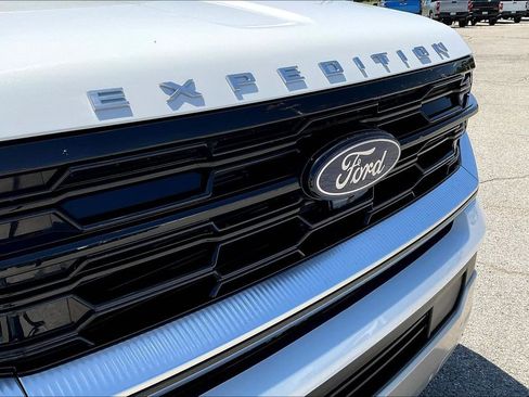 Used 2025 Ford Expedition Max Platinum AWD/4WD image 30