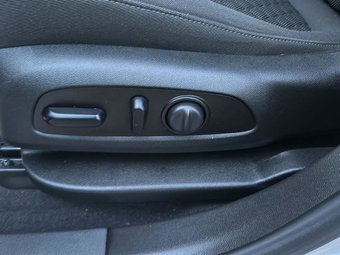 Used 2021 Chevrolet Blazer LT image 25