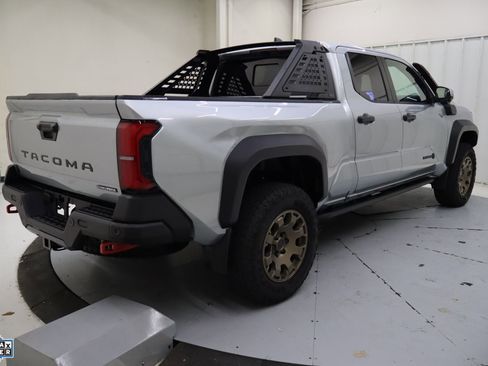 Used 2024 Toyota Tacoma Trailhunter image 2