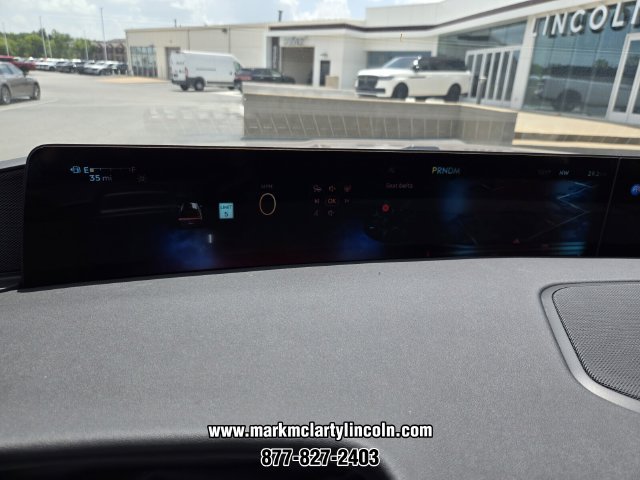 New 2027 Lincoln Navigator Premiere AWD/4WD image 21