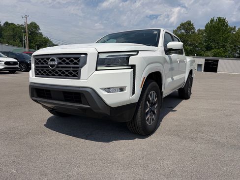 Used 2024 Nissan Frontier SL w/ Technology Package RWD image 8