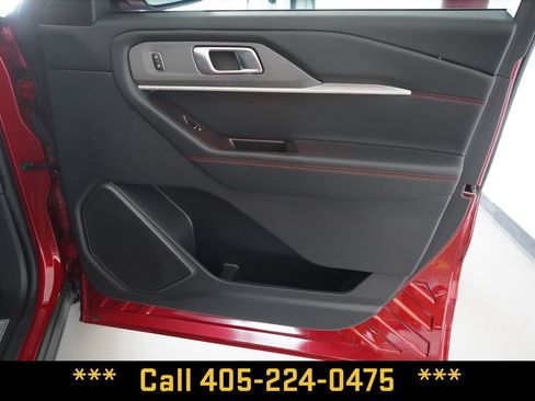 Used 2025 Ford Explorer ST-Line w/ Premium Package RWD image 18