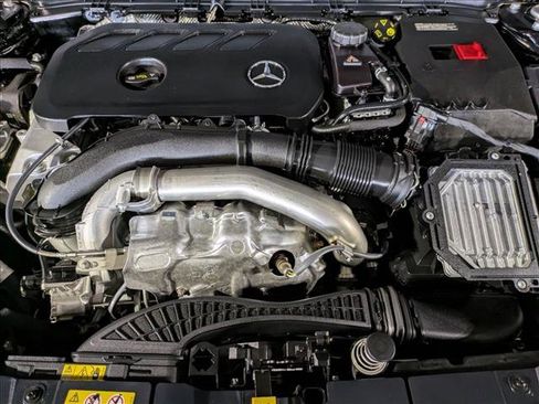 Certified 2025 Mercedes-Benz GLB 250 image 22