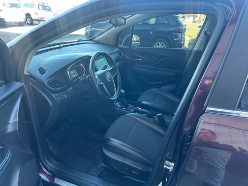 Used 2018 Buick Encore Preferred image 3