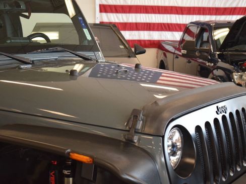 Used 2014 Jeep Wrangler Unlimited Sport w/ Quick Order Package 24S AWD/4WD image 21