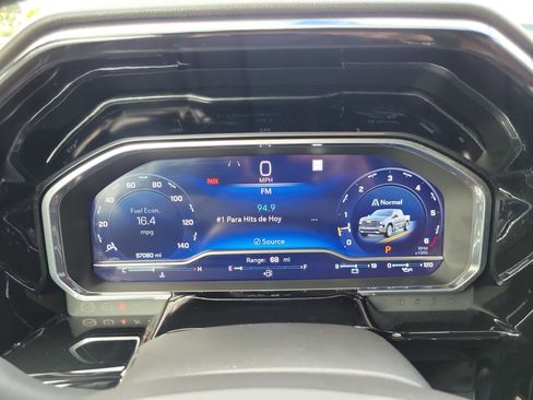 Used 2023 Chevrolet Silverado 1500 High Country w/ Technology Package image 27