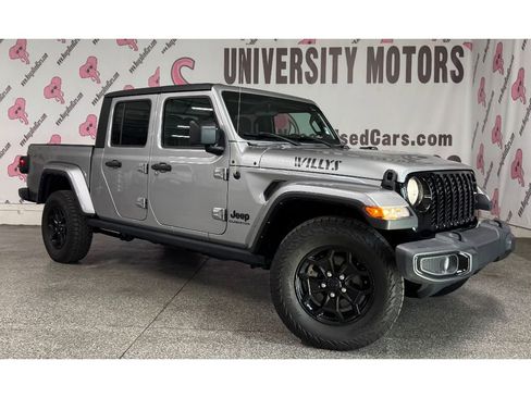 Used 2021 Jeep Gladiator Willys image 2