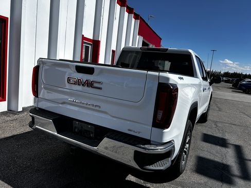 Used 2025 GMC Sierra 1500 SLT AWD/4WD image 4