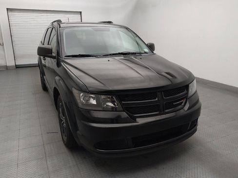 Used 2018 Dodge Journey SE w/ Connectivity Group FWD image 14