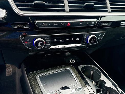 Used 2018 Audi Q7 3.0T Prestige image 17