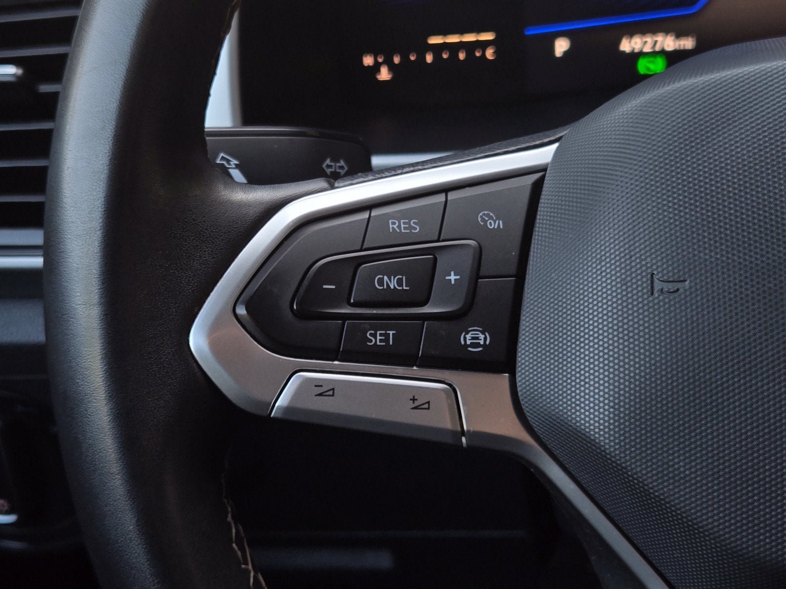 Used 2022 Volkswagen Atlas Cross Sport SE FWD image 20