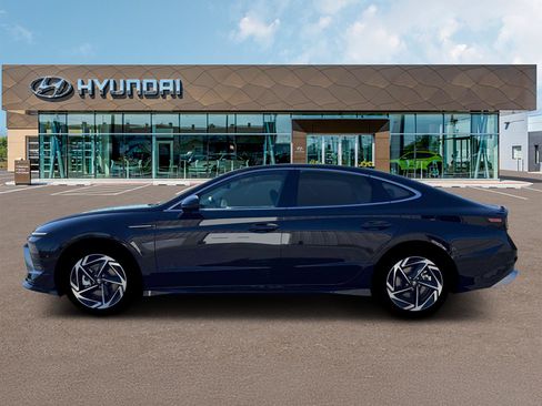New 2026 Hyundai Sonata SEL FWD image 3